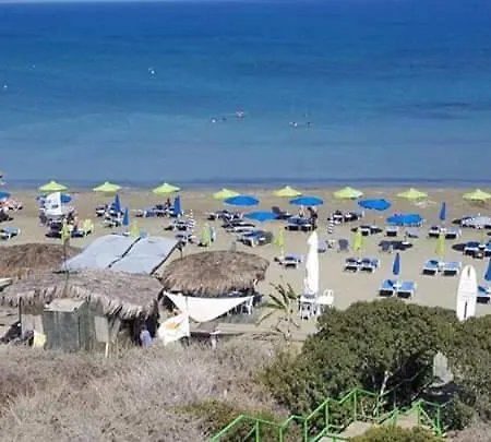 펜션 At Faros Beach 페리볼리아
